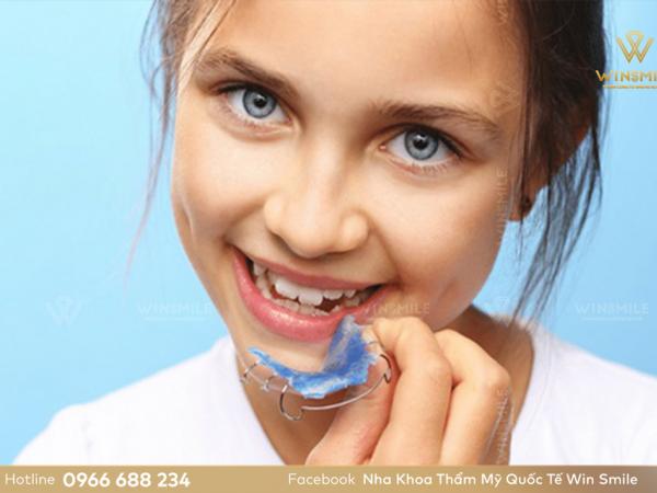 4 loại niềng răng trainer cho trẻ cha mẹ không nên bỏ qua